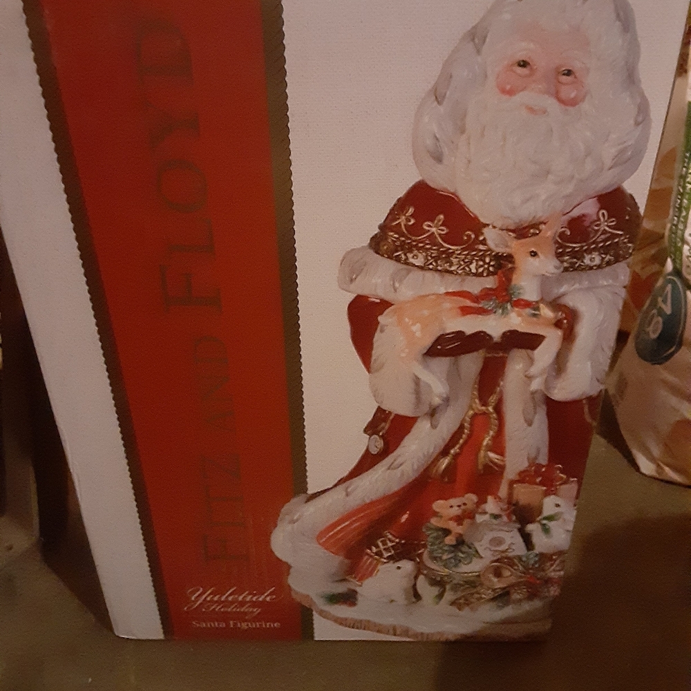Fritz and Floyd statue of Santa never been opened